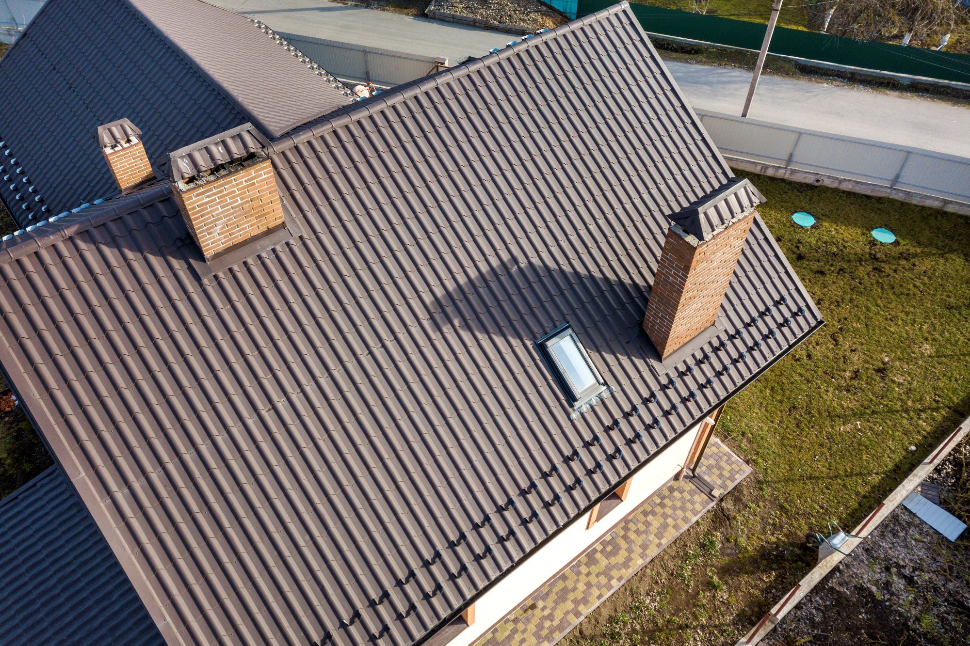 Metal roofing for Everett waterfront and commercial weather exposure